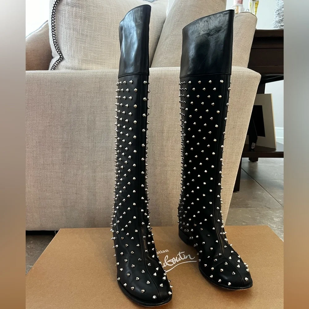 Authentic Christian Louboutin women’s 41.5 Meneboot Flat Calf Spikes - Picture 3 of 9